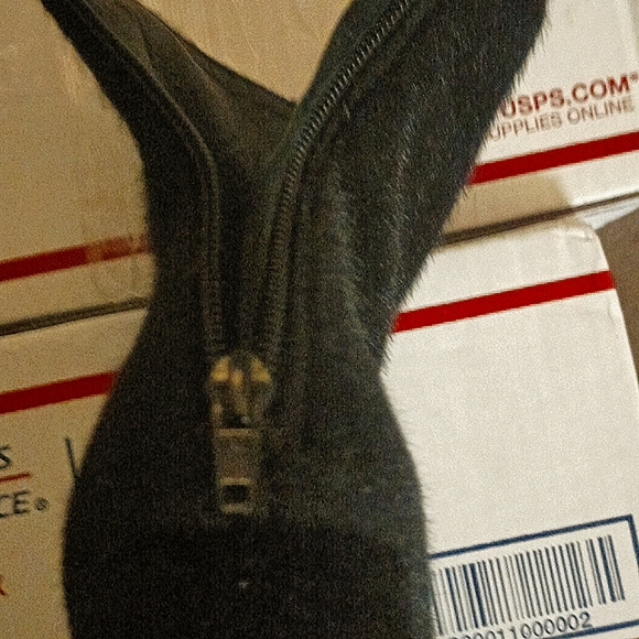 Free People Cecile (or similar) Black HAIR?SUEDE? NWOB, back Zip-up wedge Boots - Picture 6 of 10